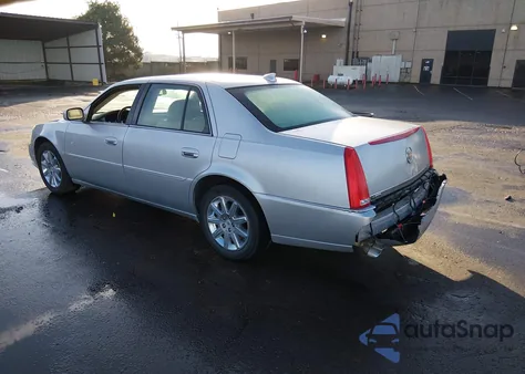 2011 Cadillac Dts Premium Collection z USA, uszkodzony, nr VIN 1G6KH5E64BU134715